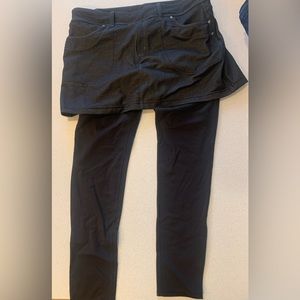 Athleta skirt with leggings Large